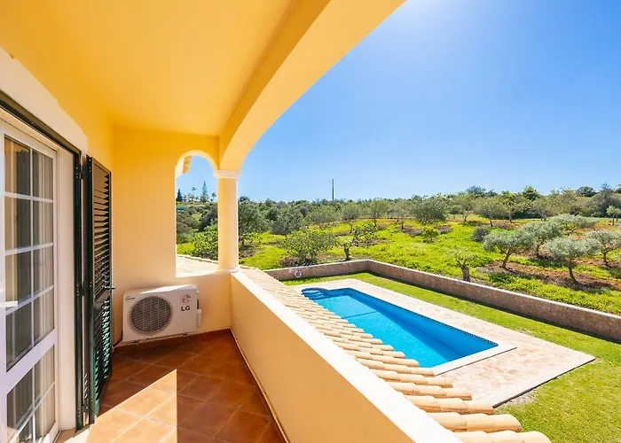 Quinta Monte Dos Avos * Guia (Faro)