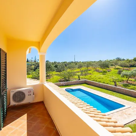 Quinta Monte Dos Avos * Guia (Faro)